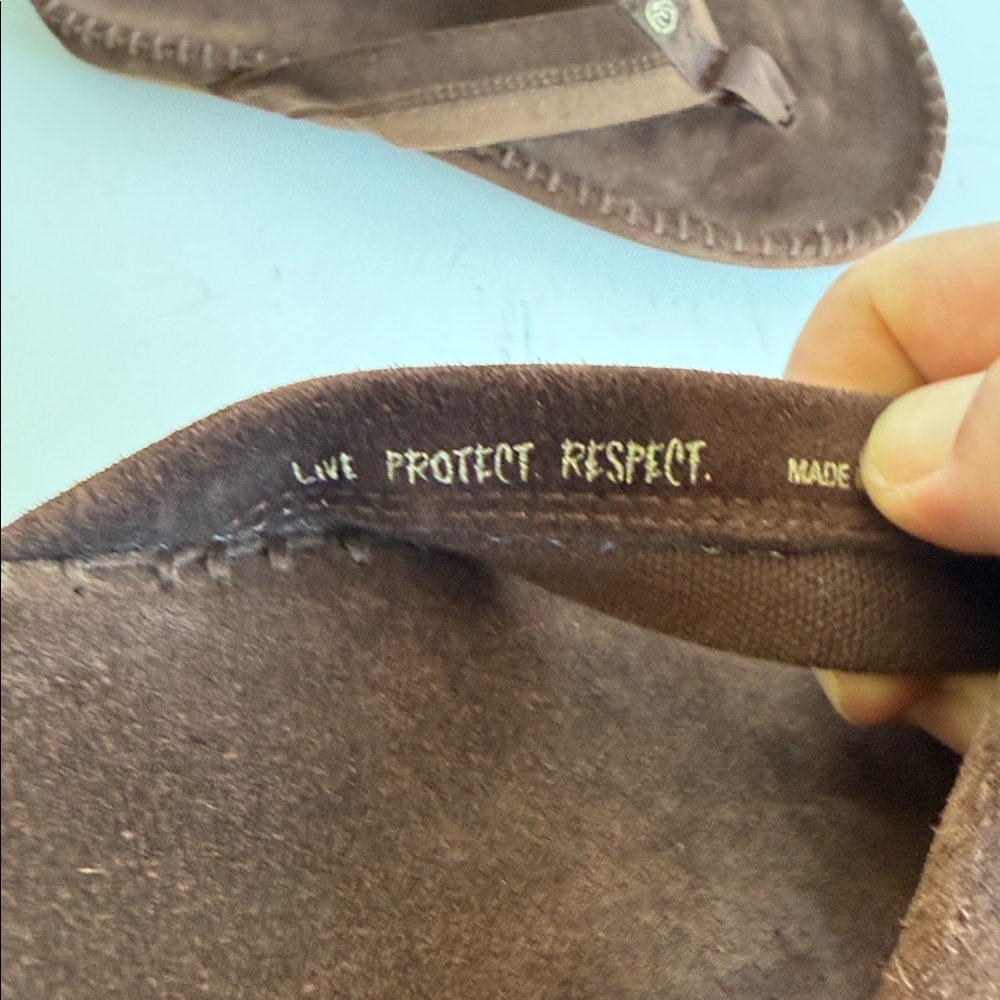 NEW Ocean Minded Suede Leather Flip Flops Mens Size 8 Brown - Picture 5 of 6